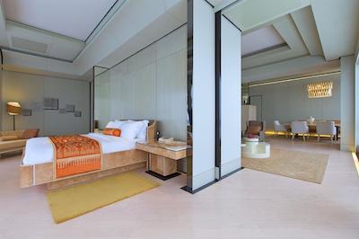 کراتون ات د پلازا