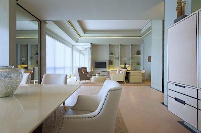 کراتون ات د پلازا