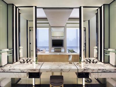 کراتون ات د پلازا