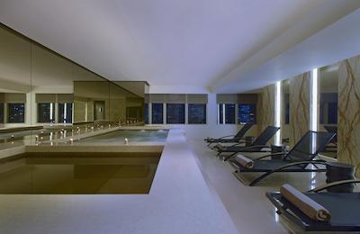 کراتون ات د پلازا