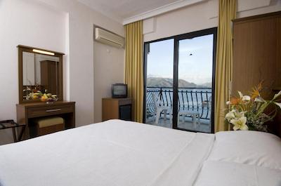 ب اند ب یوزباسی بیچ