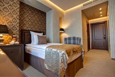 بست وسترن پلاس اسپاسکا