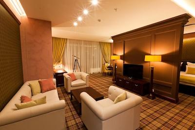 بست وسترن پلاس اسپاسکا