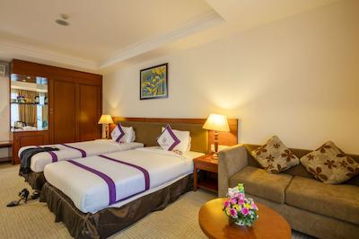 تک هتل دلوکس تان بینه