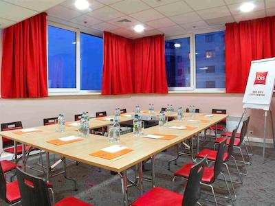 ایبیز کیو سیتی سنتر هتل