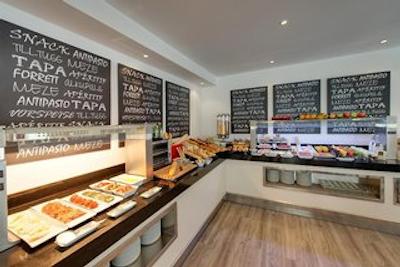 تریپ سان سباستیان اُرلی هتل