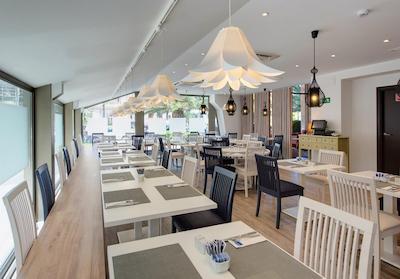 تریپ سان سباستیان اُرلی هتل