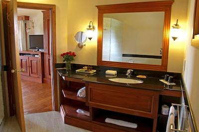 اُسین بیچ ریزرت اند اسپا