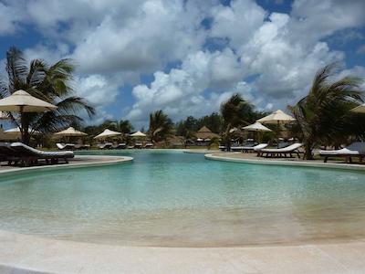 اُسین بیچ ریزرت اند اسپا