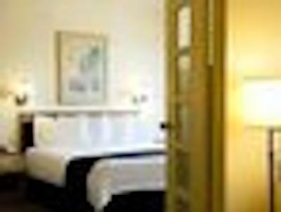 هتل گراند چانسلر ادلید