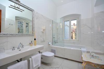 هریتاج جوپیتر لوکسوری هتل