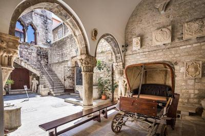 هریتاج جوپیتر لوکسوری هتل