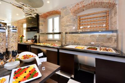 هریتاج جوپیتر لوکسوری هتل