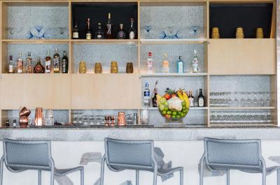 رویال کلیف بیچ تراس