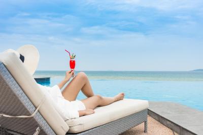 رویال کلیف بیچ تراس