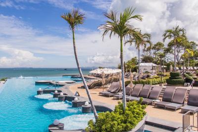 رویال کلیف بیچ تراس