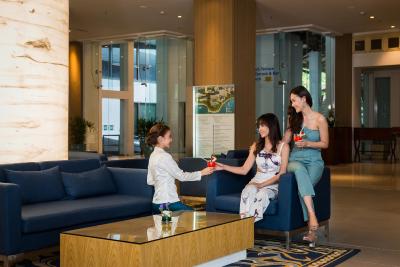 رویال کلیف بیچ تراس