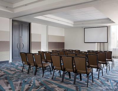 رندزووز هتل پرد ساربروگه