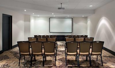 رندزووز هتل پرد ساربروگه