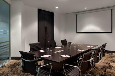 رندزووز هتل پرد ساربروگه