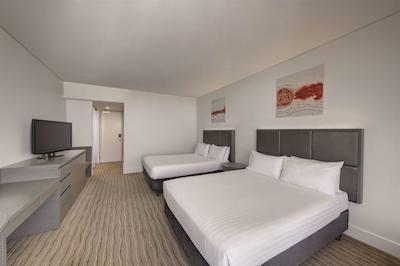 رندزووز هتل پرد ساربروگه