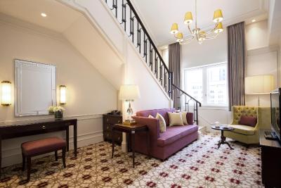 د تکیو استیشن