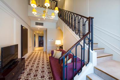 د تکیو استیشن