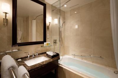 د تکیو استیشن