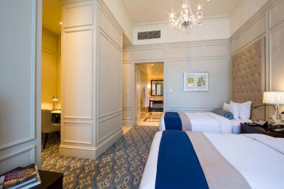 د تکیو استیشن