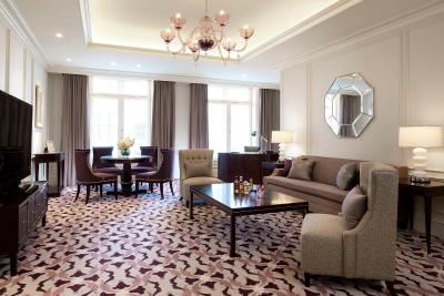 د تکیو استیشن