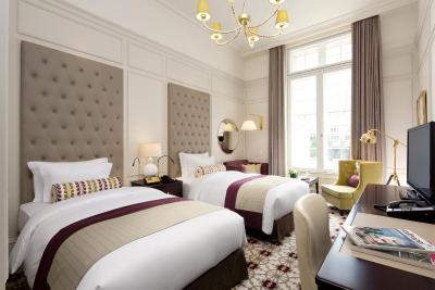 د تکیو استیشن