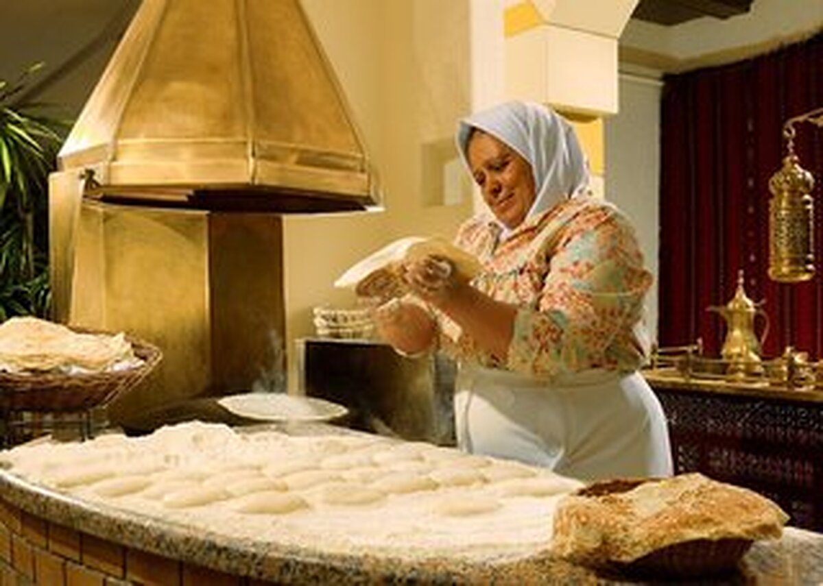 هلیپلیز تورز هتل