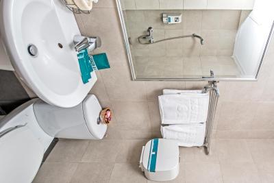 هتل 81-بالستیر