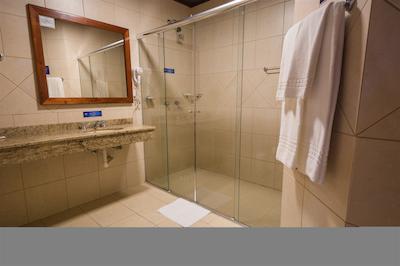 هتل گواز کلاراز گرامادو