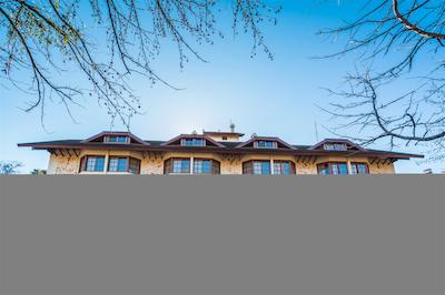 هتل گواز کلاراز گرامادو