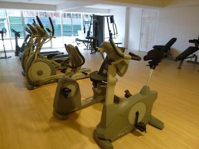 اُن-استپ رسیدنس هتل اند اُفیس