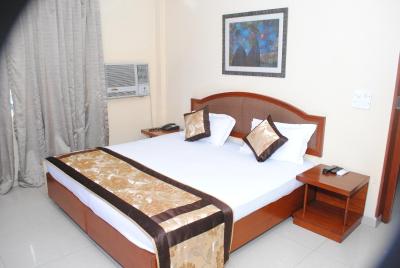 هتل توریست دلوکس