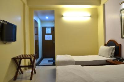 هتل توریست دلوکس