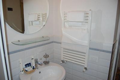 دومو ویو بد اند بریکفاست