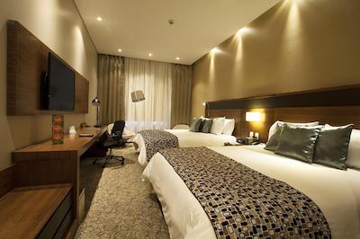 دوبلتری بای هیلتون هتل بگوت-پارک 93