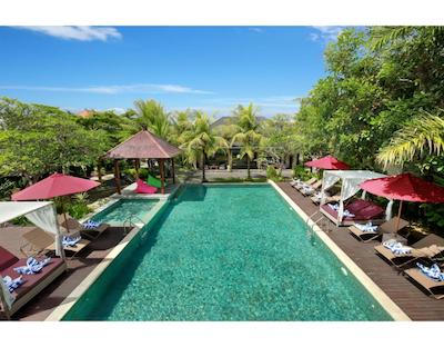 لومبینی لوکسوری ویلاز اند اسپا