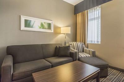 کمفرت این ترنتو سیتی سنتر