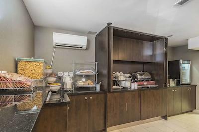 کمفرت این ترنتو سیتی سنتر