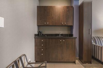 کمفرت این ترنتو سیتی سنتر