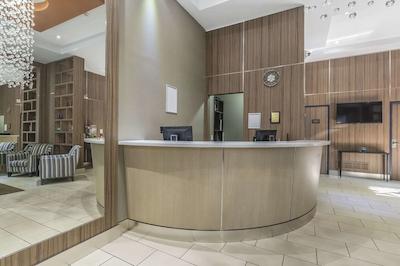 کمفرت این ترنتو سیتی سنتر