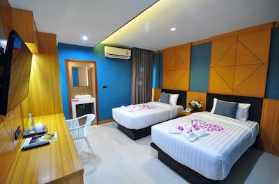 چیانمای اسپ هتل