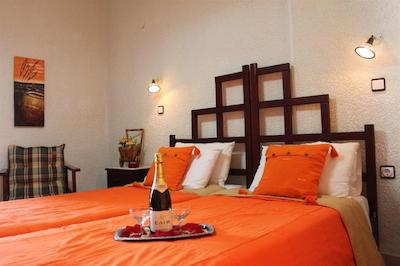 والیان ویلیج