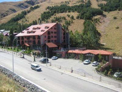 ددمان پالاندکن اسکی لج