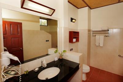 فرندشیپ بیچ ریزورت