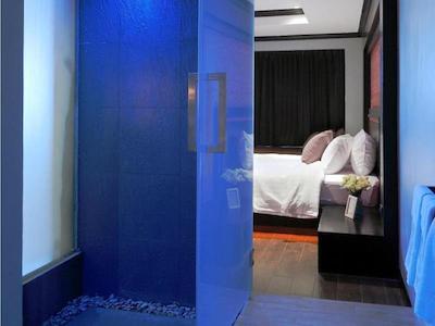 بانکوک اینتر پلیس